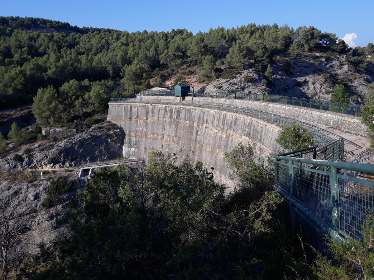 Photo du barrage Zola au Tholonet (source © DREAL PACA) 
